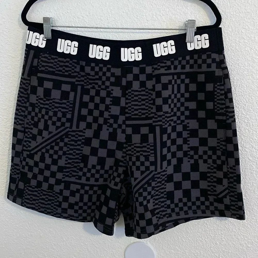 NWT- UGG- Chrissy Short Checks- boyfriend short- black and grey- Size XL